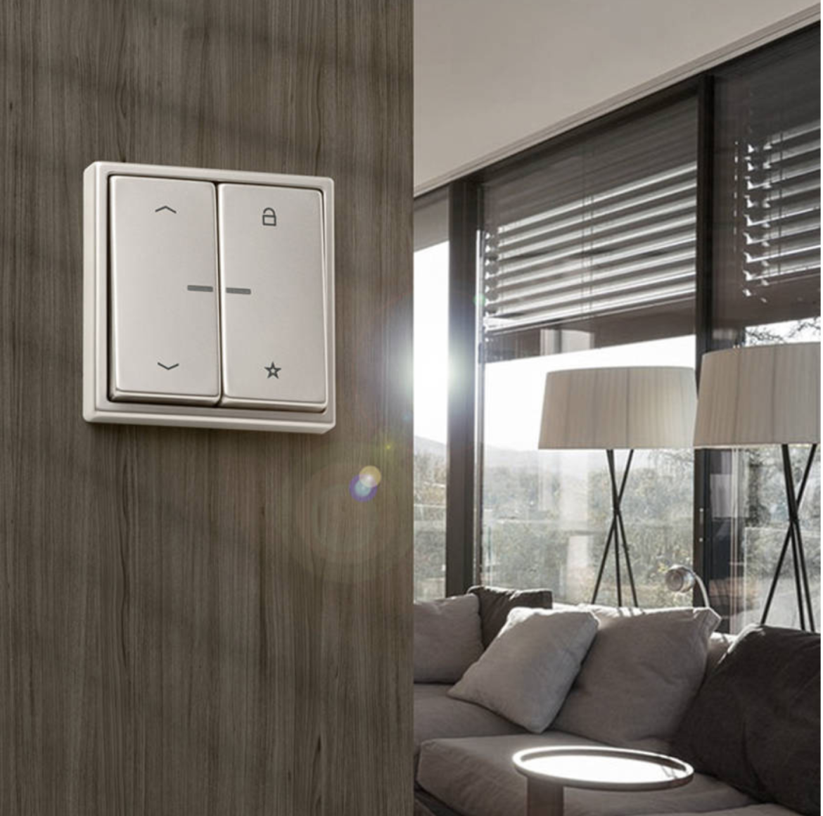 „JUNG jungiklis leidžia patogiai valdyti apšvietimą namuose“