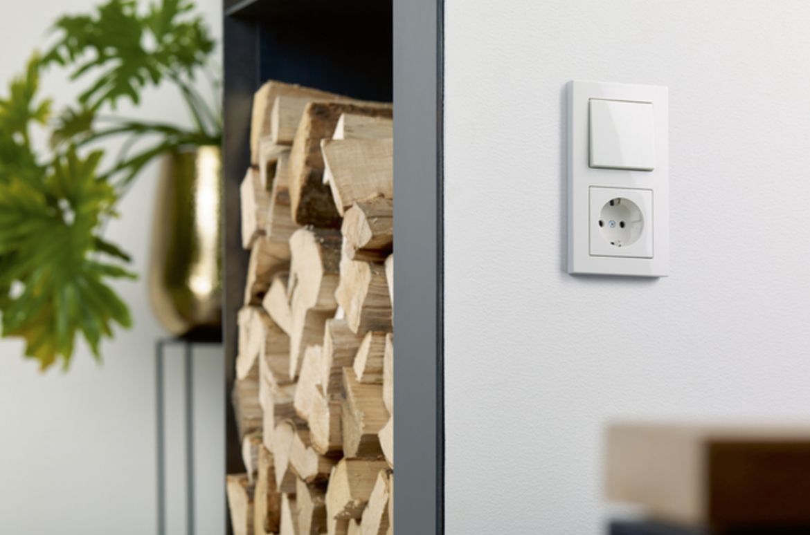 „JUNG jungikliai leidžia patogiai valdyti naujos kartos apšvietimo sistemas“