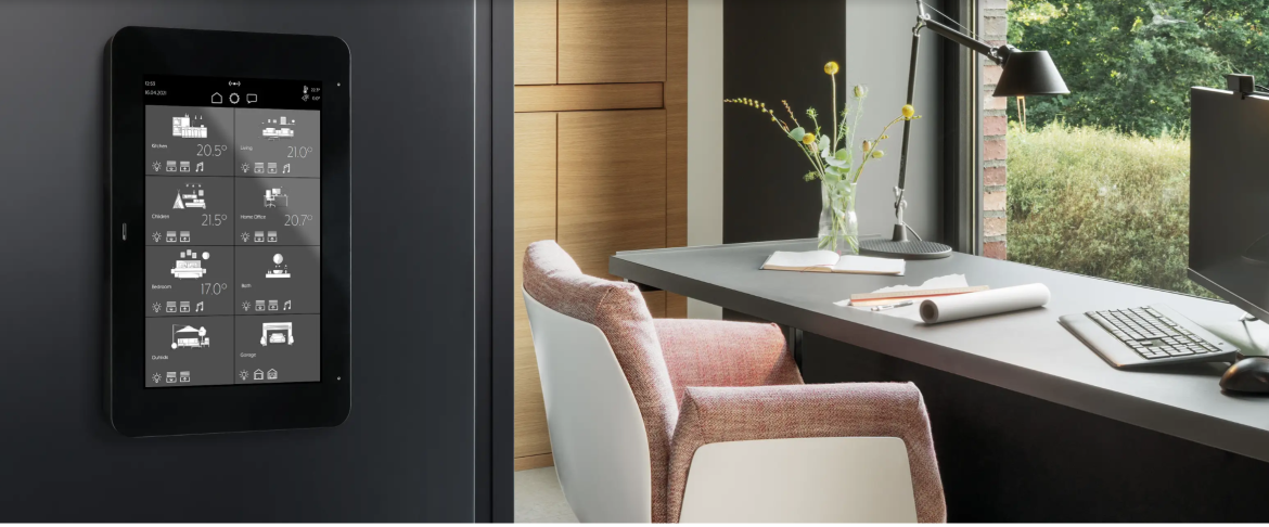 Namų apšvietimo valdymas išmanus apšvietimas